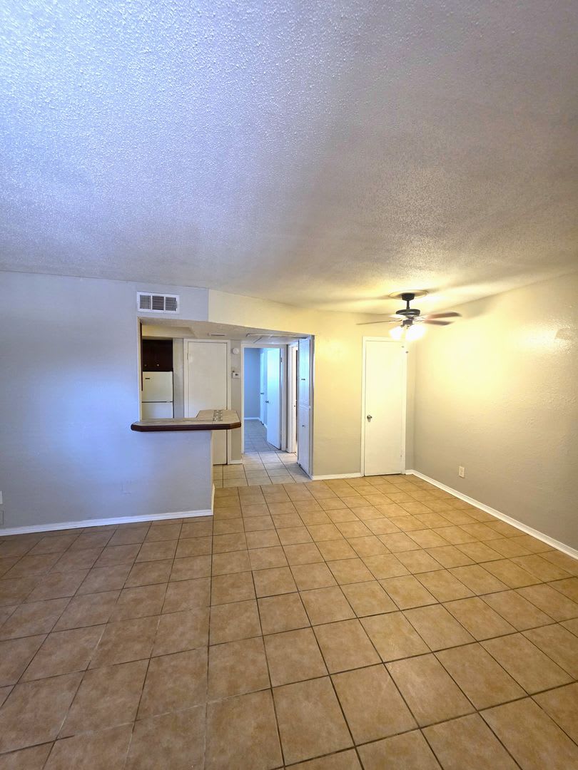 Spacious 1 Bed, 1 Bath Apartment in NW OKC – photo 4