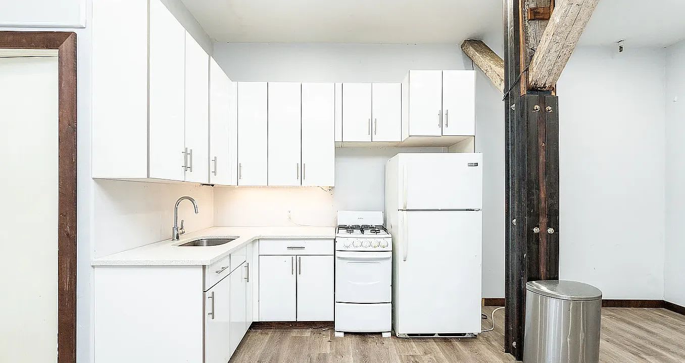 307 Scholes St Apt 102 – photo 3