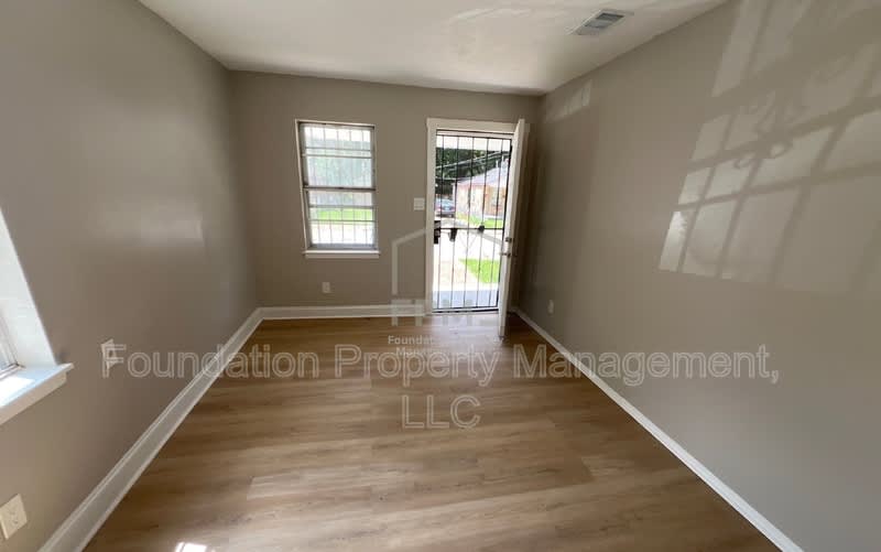 2402 Shasta Avenue – photo 4