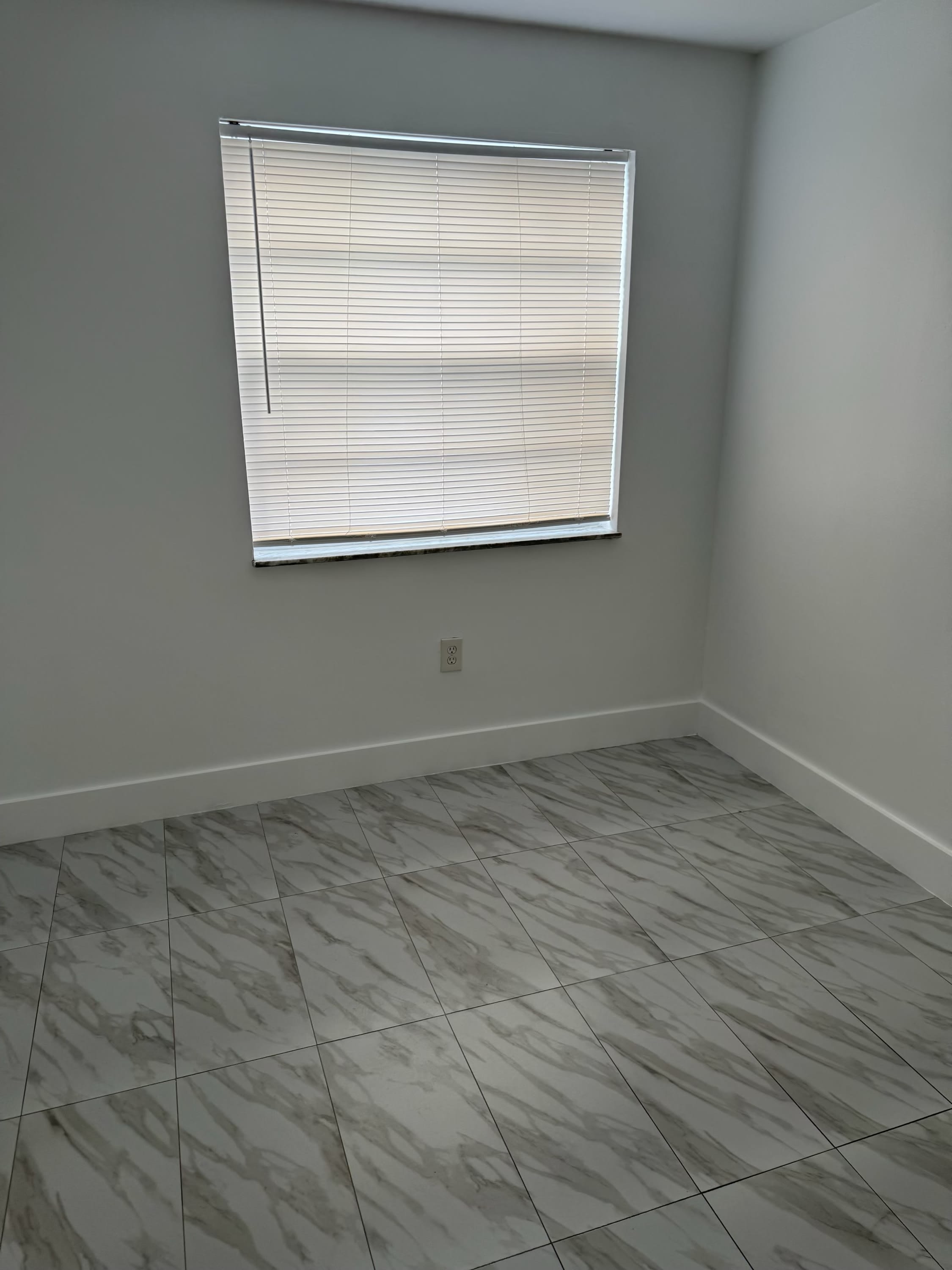 548 Sw 6 Street 3 – photo 5