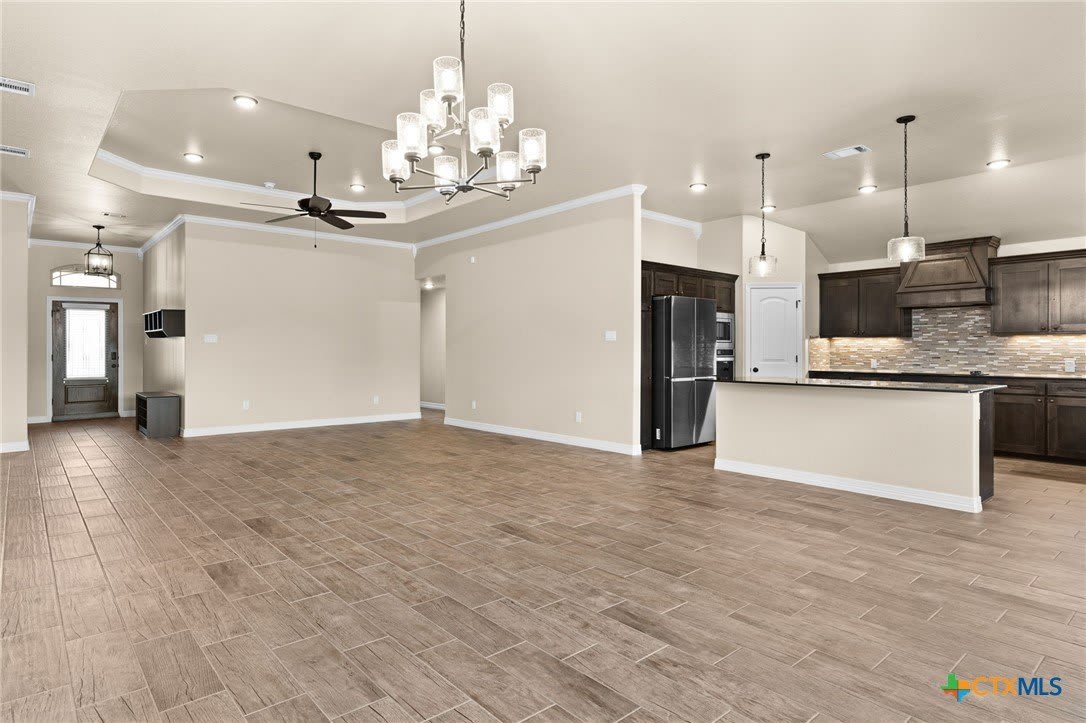 300 Martin Drive – photo 3