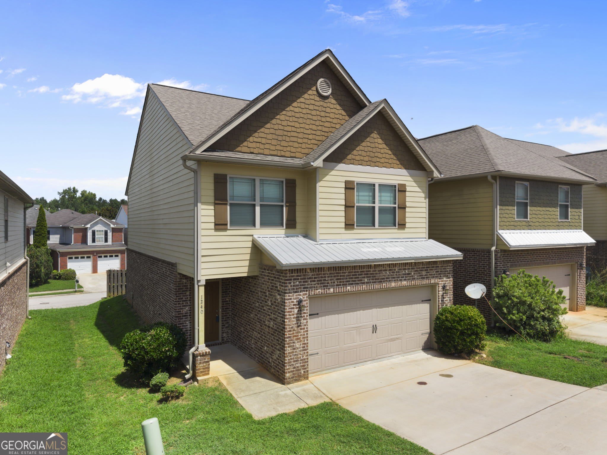 1240 Faye Court – photo 4
