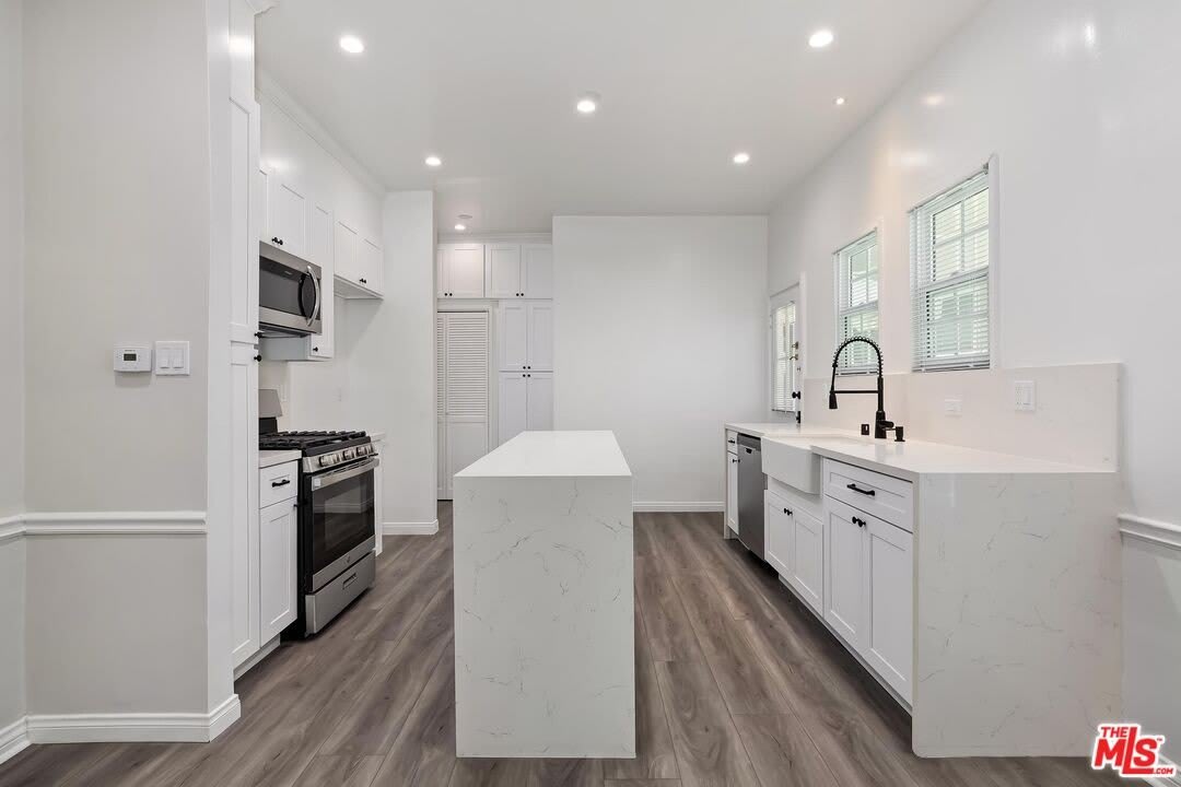9342 W Olympic Blvd – photo 5