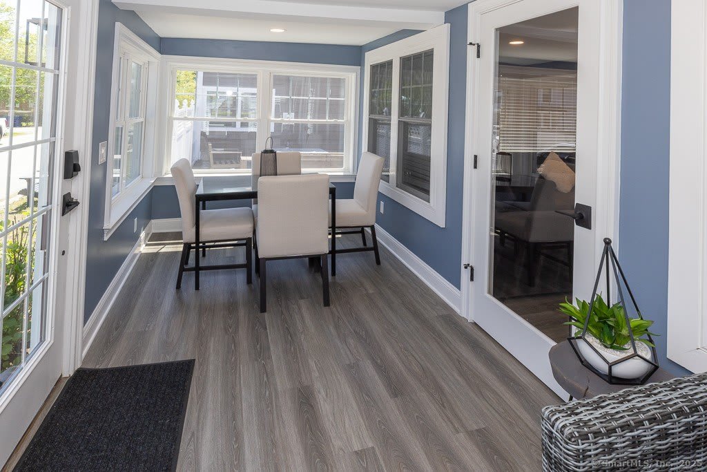 55 Swan Avenue – photo 3