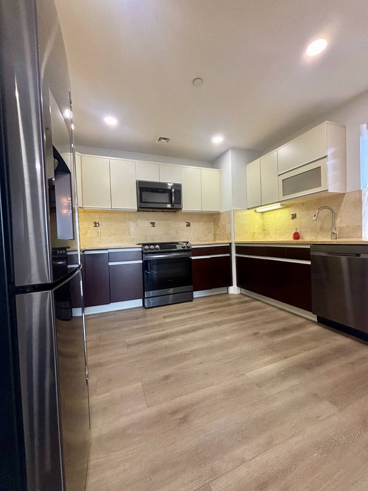 2381 Ocean Avenue – photo 3