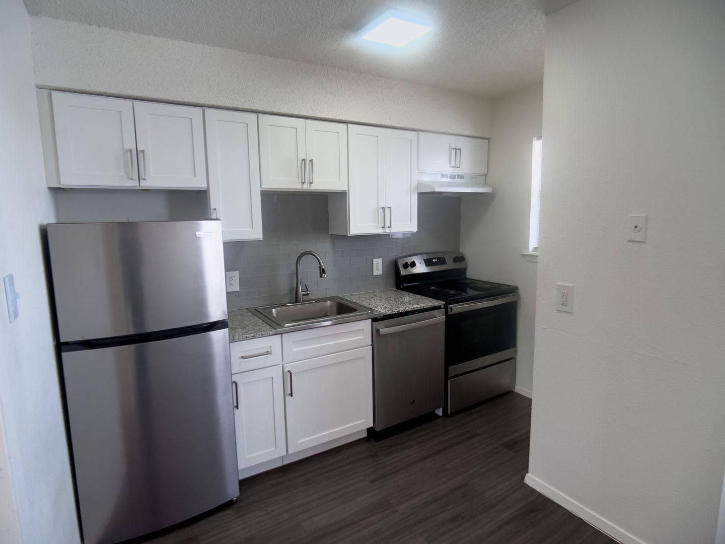 2627 Jones Rd – photo 4