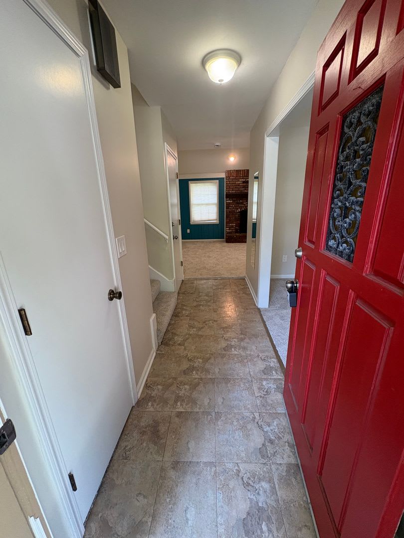 2 Separate Living Spaces In One Home 5 Bedroom 3 Bath Overland Park Home With Finished Lower Living Suite Partially Fenced Backyard – photo 4
