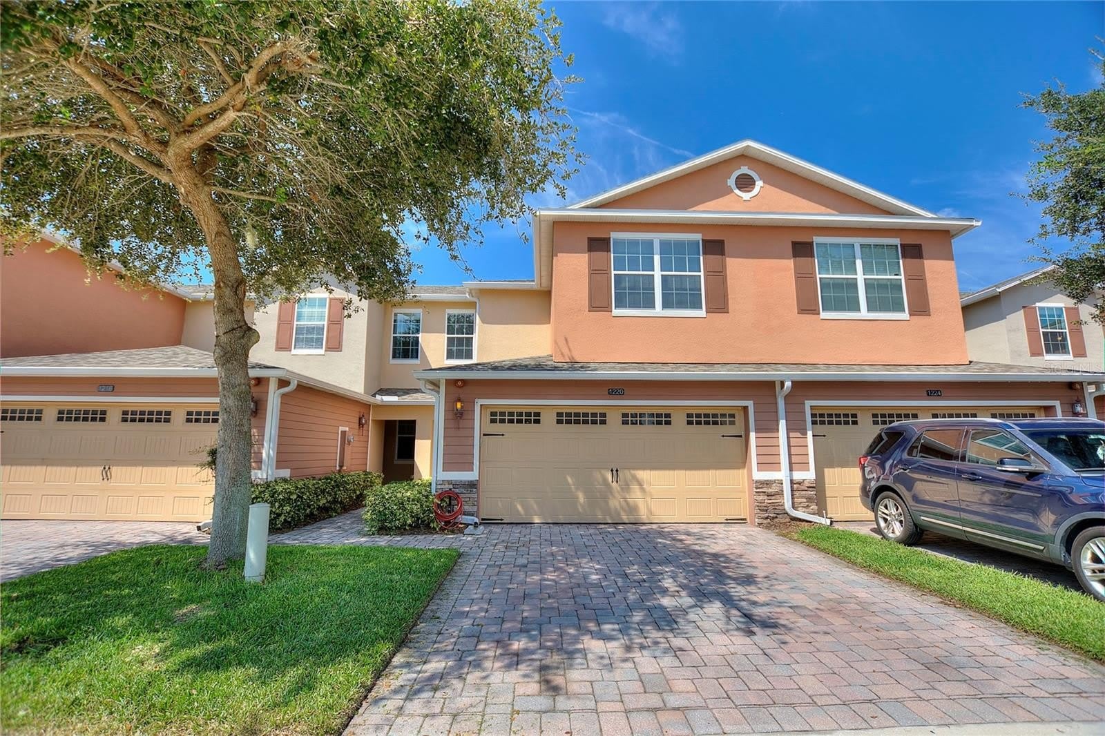 1220 PRIORY Circle – photo 2