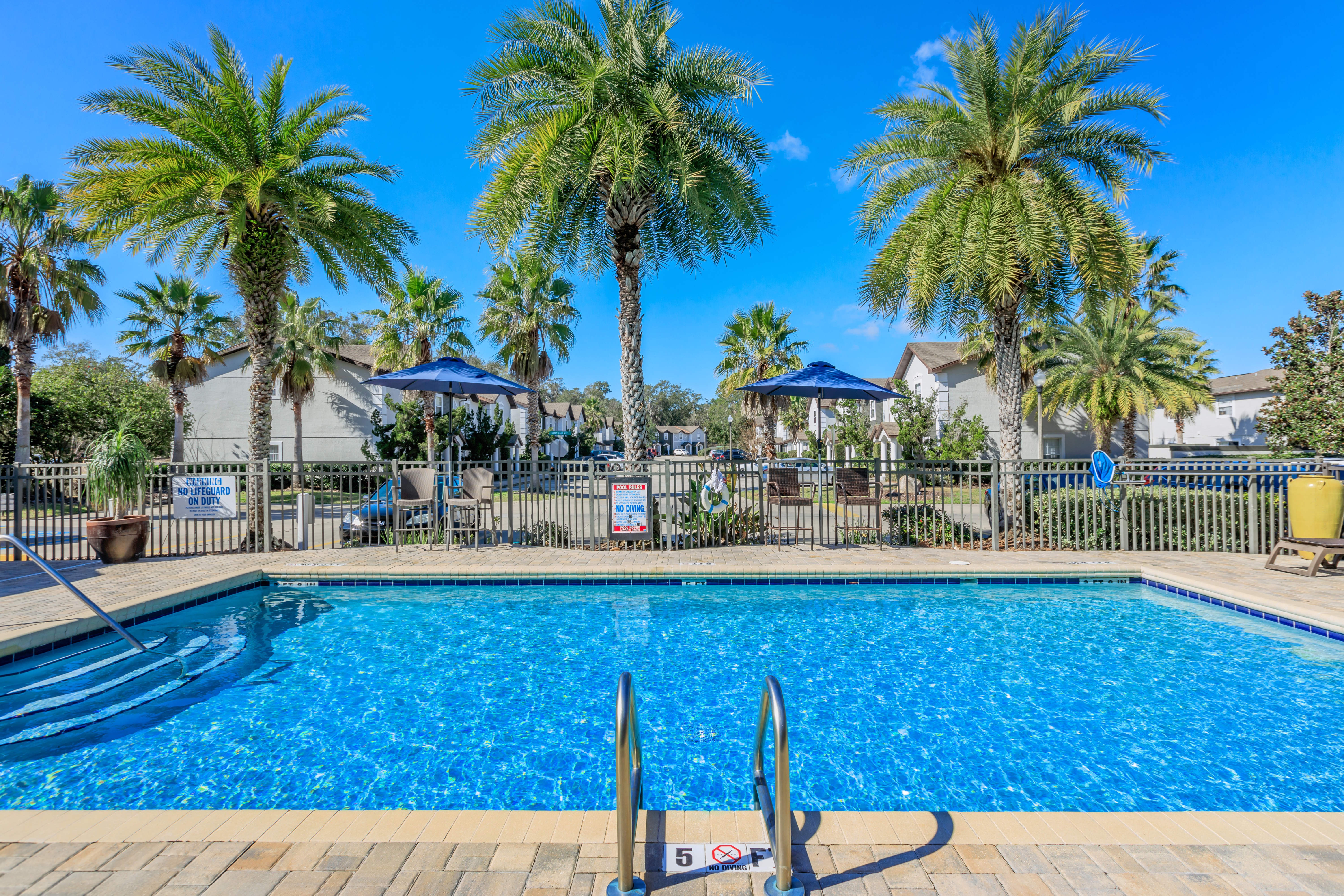Carmendy Square Townhomes – photo 2