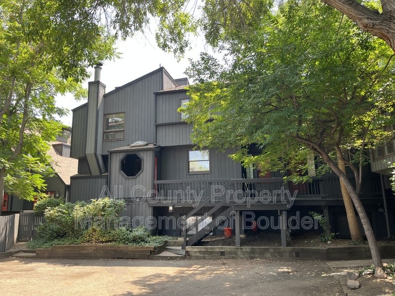 2155 S. Walnut – photo 1