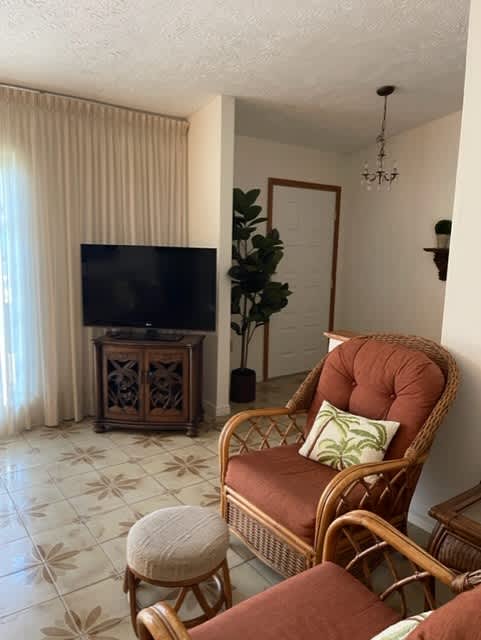 629 Madrid Avenue – photo 4