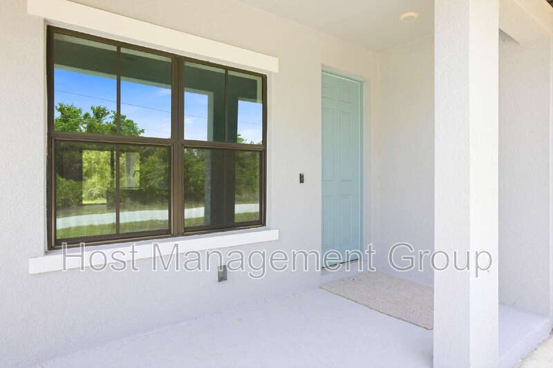 4102 E 7th Street – photo 3