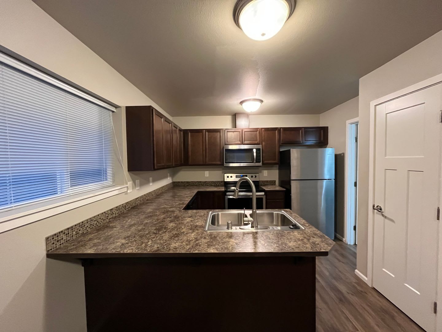 Townhouse Style 3 Bedroom – photo 5