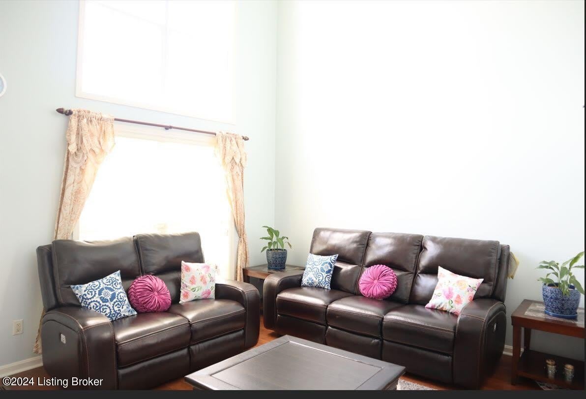 10129 Spring Gate Dr – photo 2