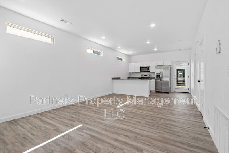 881 Ventnor Avenue – photo 3