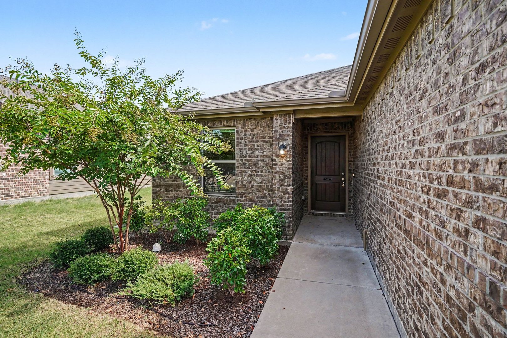 Welcome To 1425 Waverley Dr In Greenville This Inviting Home Offers Comfortable Living With A Functional Layout Designed For Everyday Convenience And Entertaining – photo 5