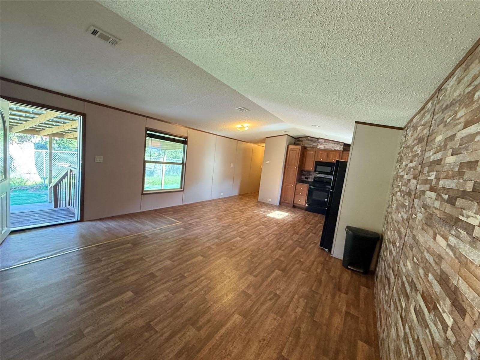 1414 Eva Avenue – photo 4
