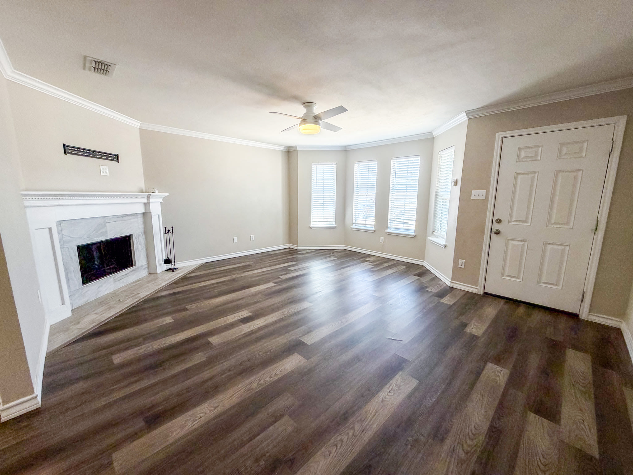 1816 75th St – photo 3