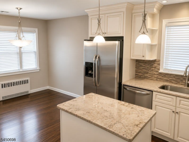 53 Hughes St – photo 3