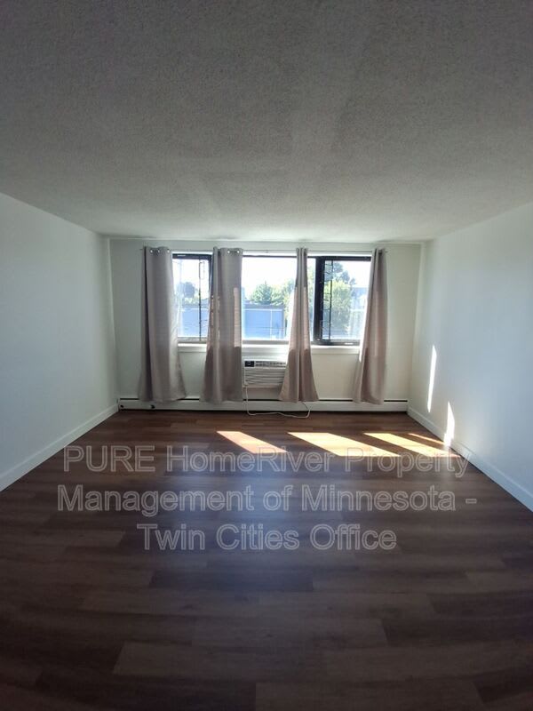 2500 Blaisdell Ave – photo 2