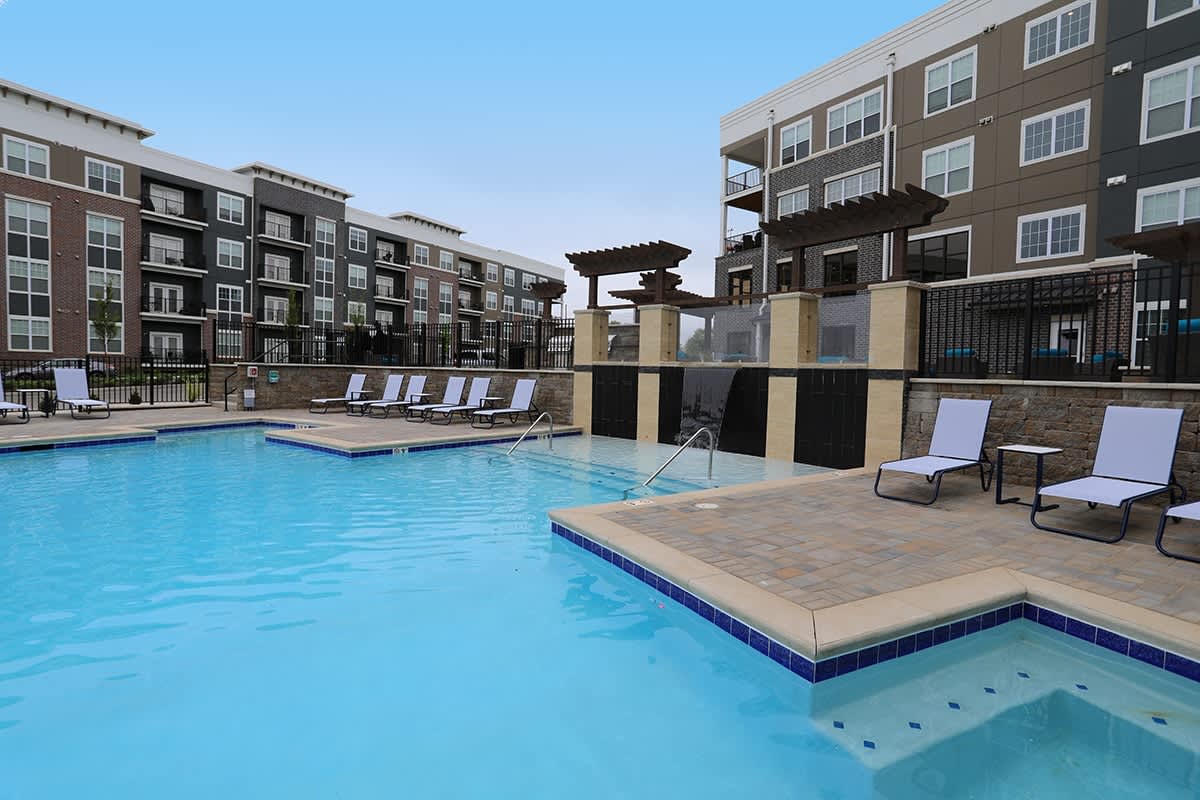 Allure Apartments – photo 2
