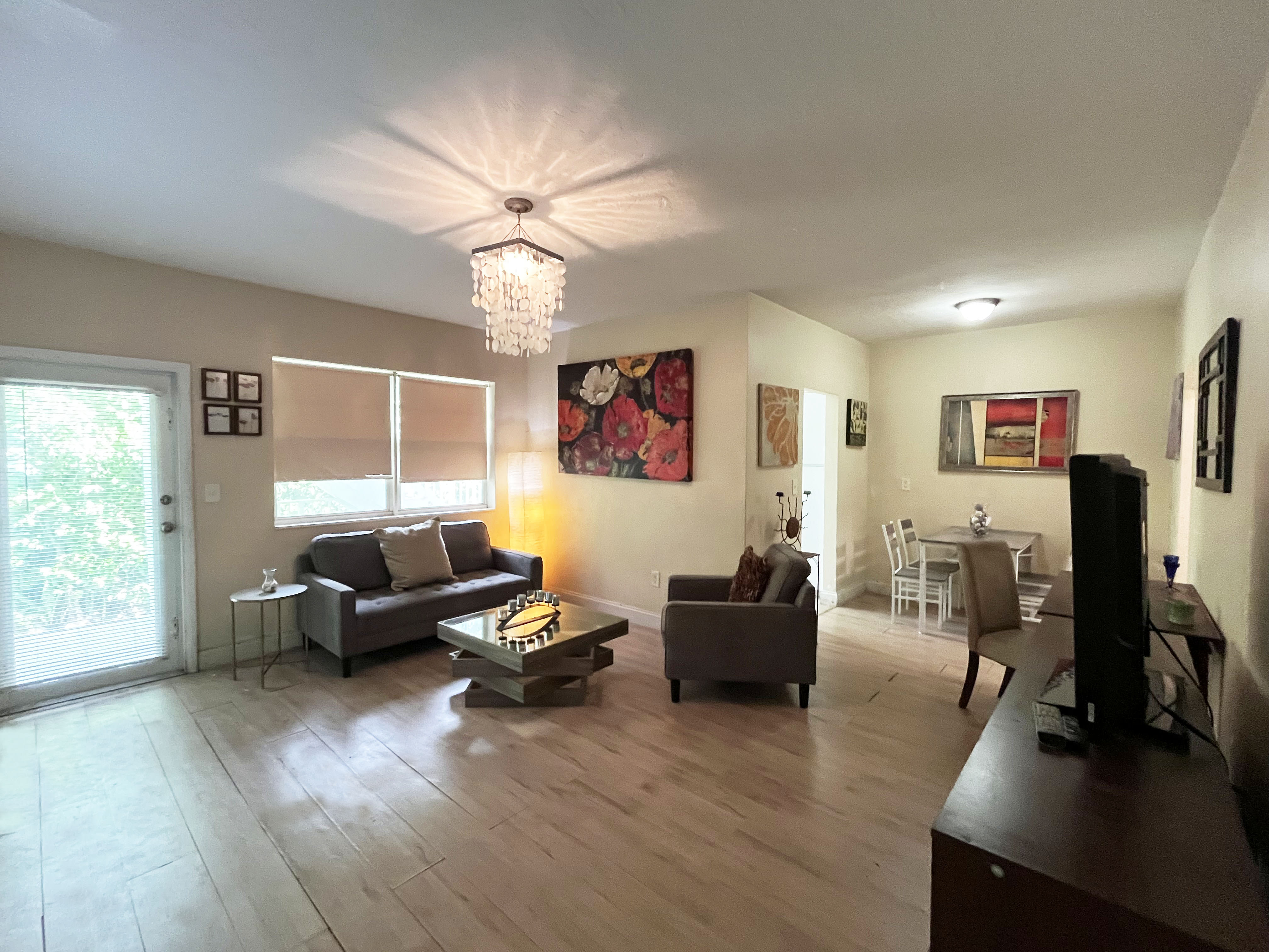 7510 Carlyle Ave – photo 2