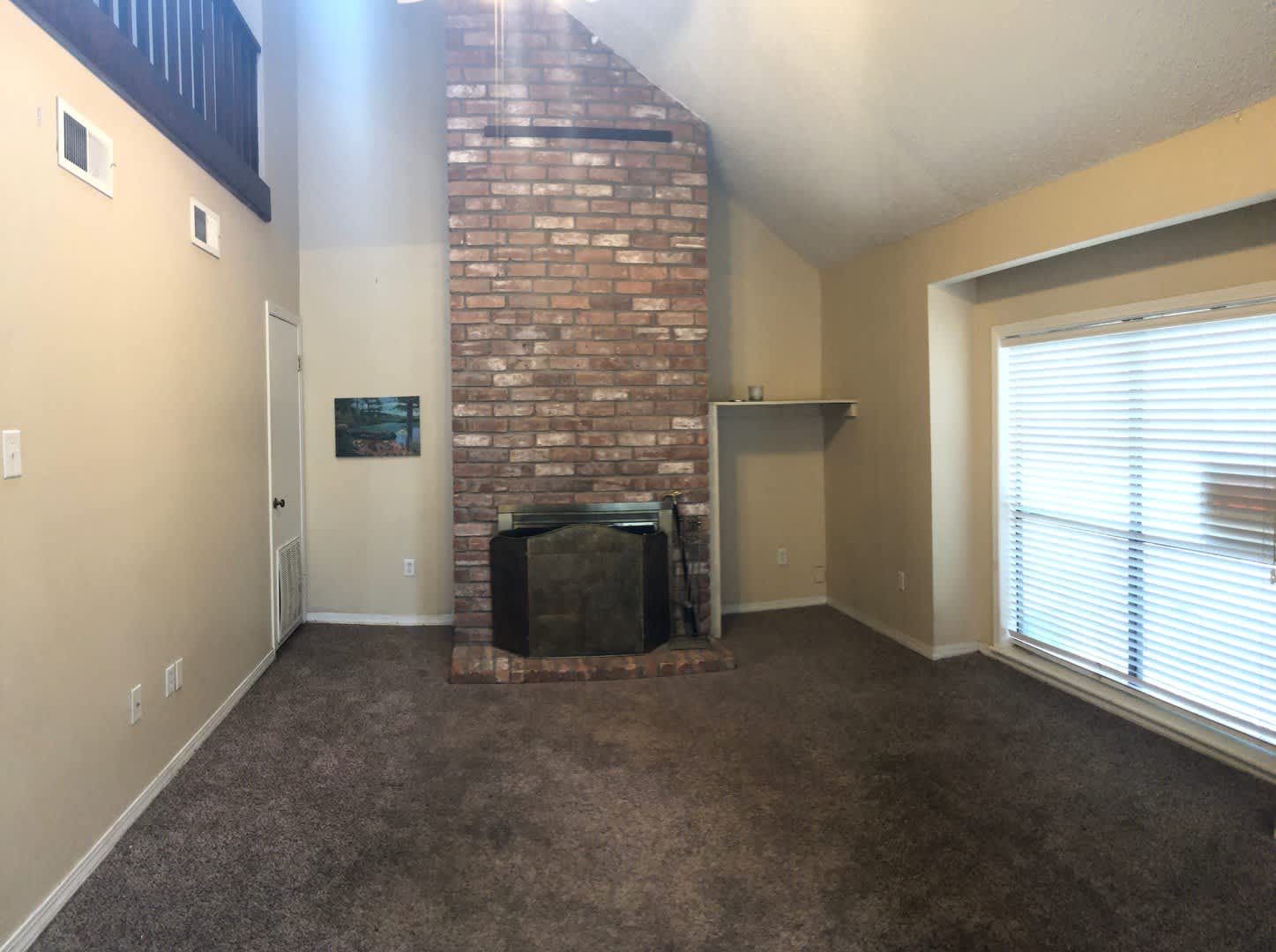 2 Bedroom Located off Brightside in Sharlo on LSU Bus Route! Great fenced yard with Patio – photo 4