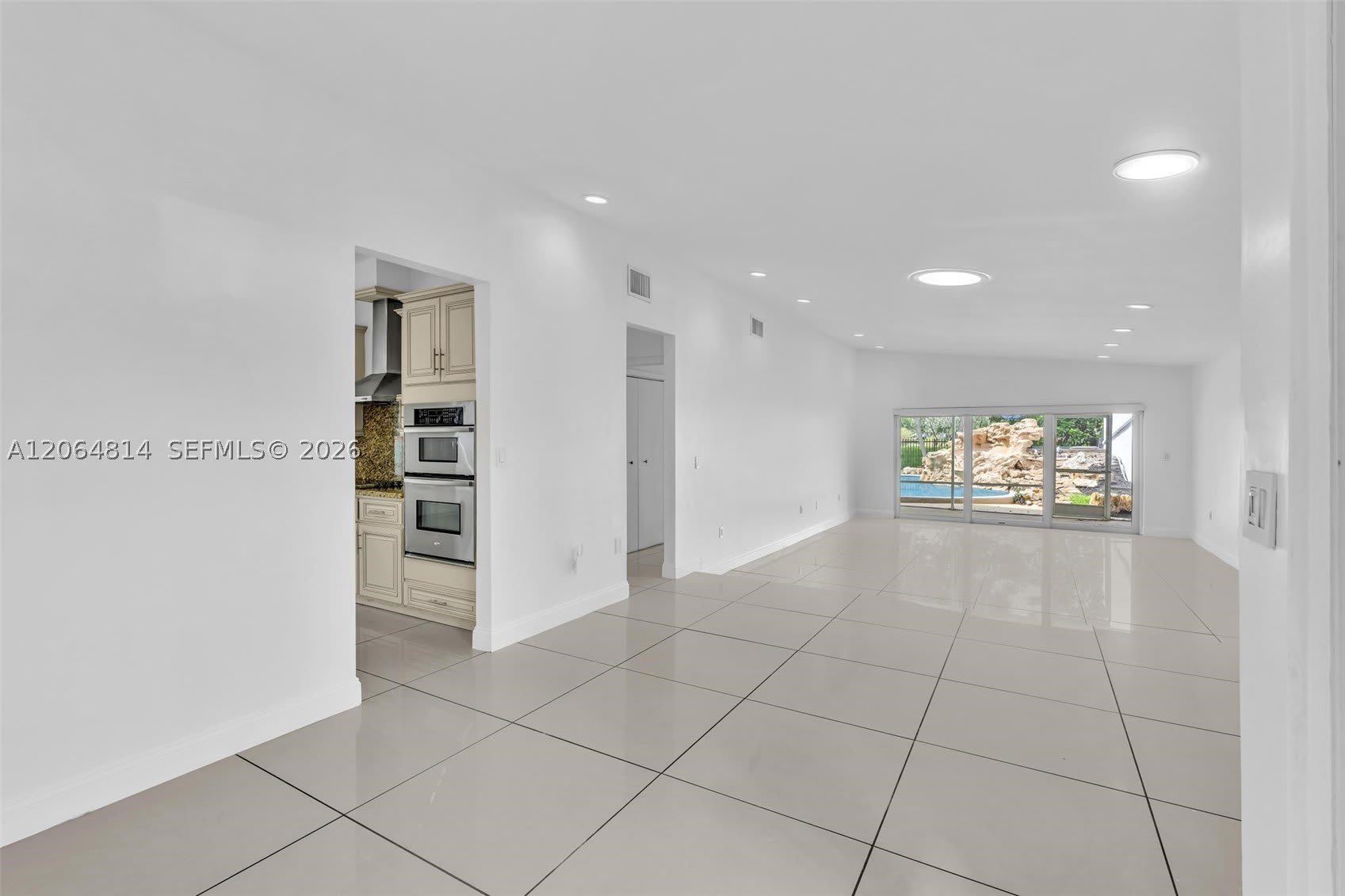 616 Ne 195Th St – photo 4