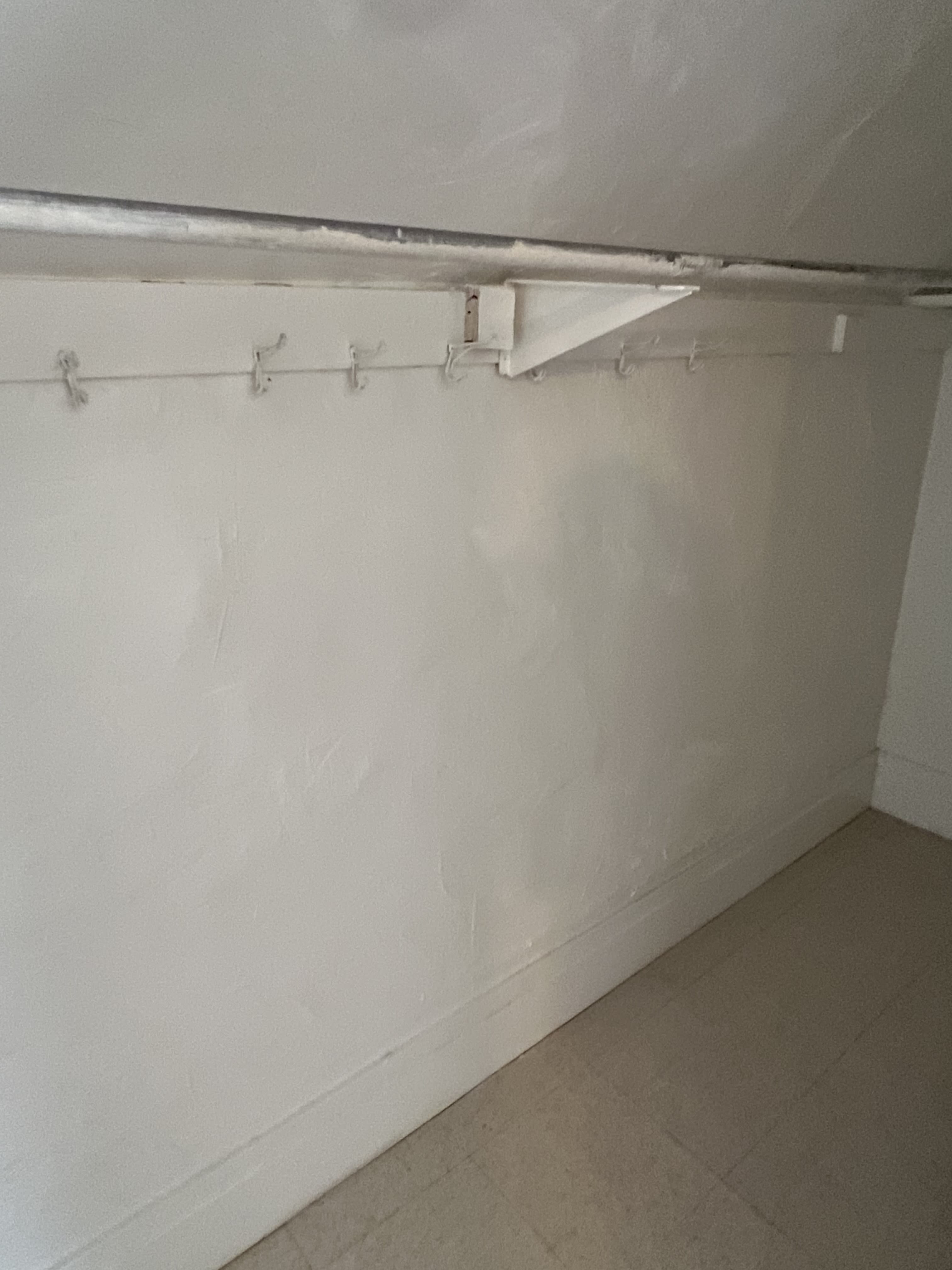 4122 1/2 North Griffin Avenue – photo 3