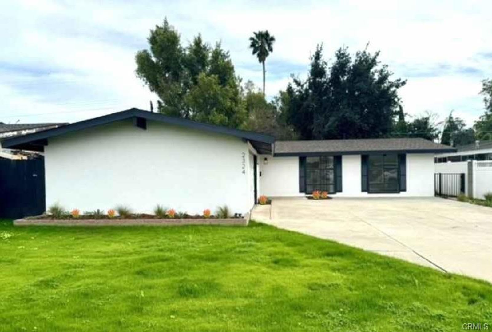 2324 West Palm Ave Orange, CA 92868 – photo 2
