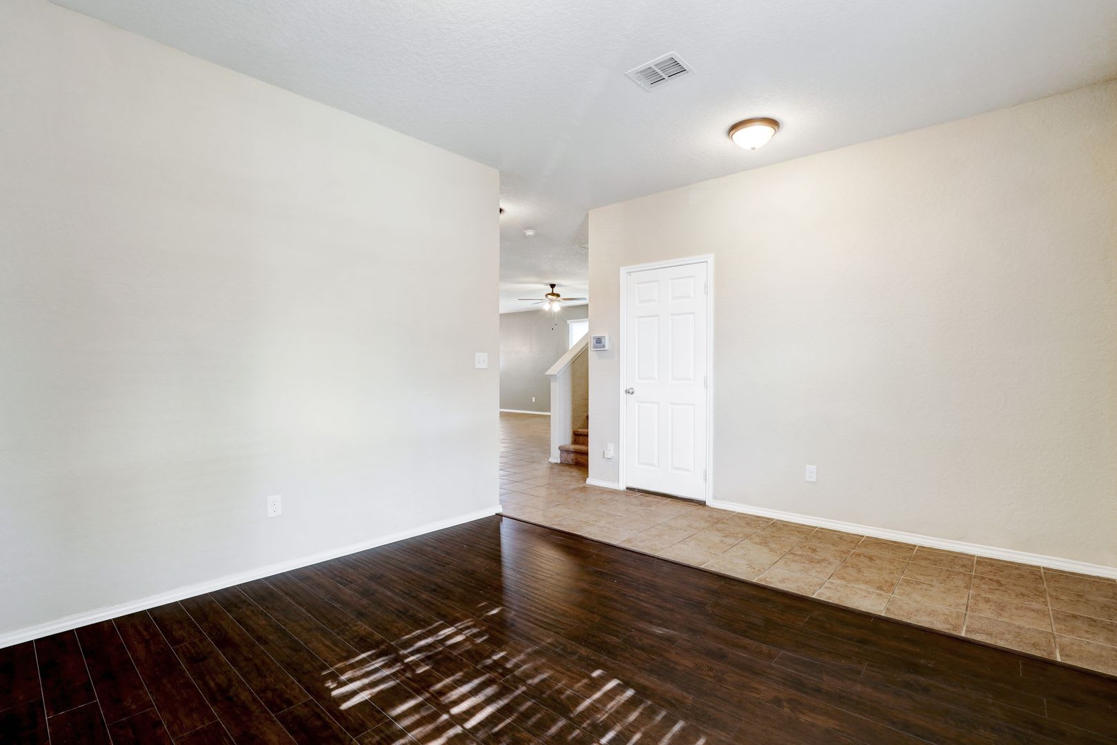 Modern Home with Spacious Backyard and Community Amenities in Monticello Ranch – photo 3
