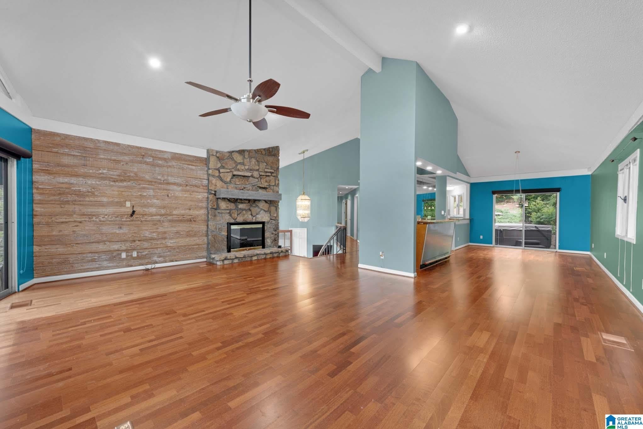 373 LAREDO DRIVE – photo 4