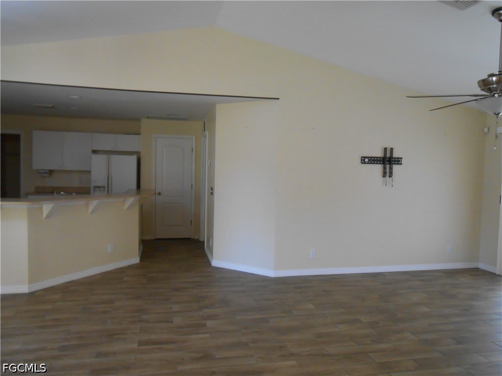 1221 Belair Street E – photo 5