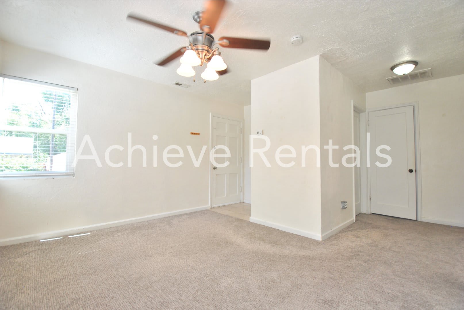Centrally Located 2 Bedroom Home – photo 2