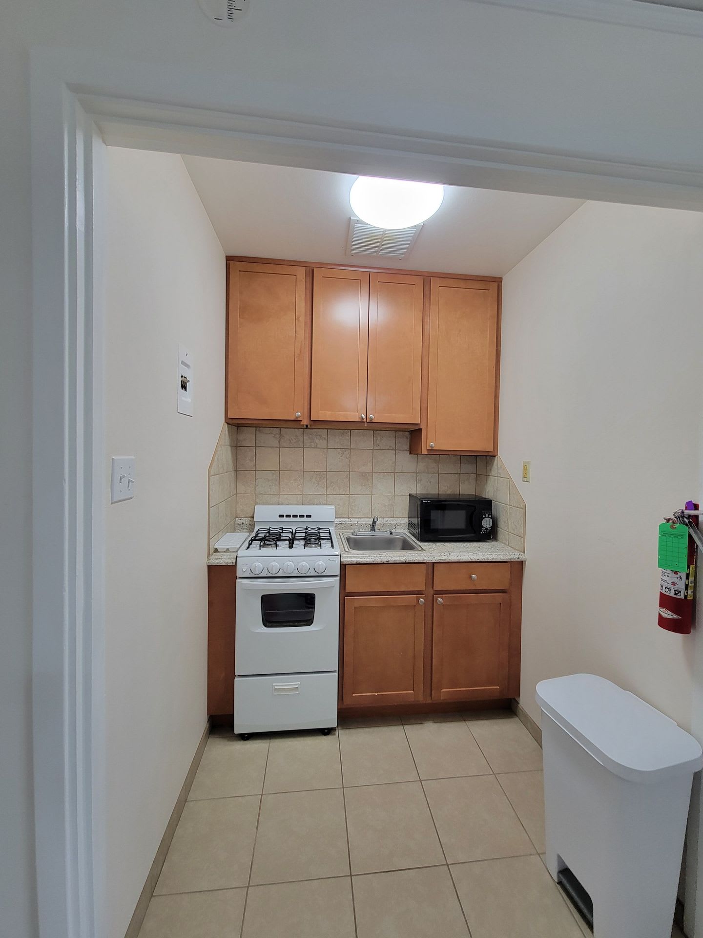 Thunderbird Apartments – photo 3