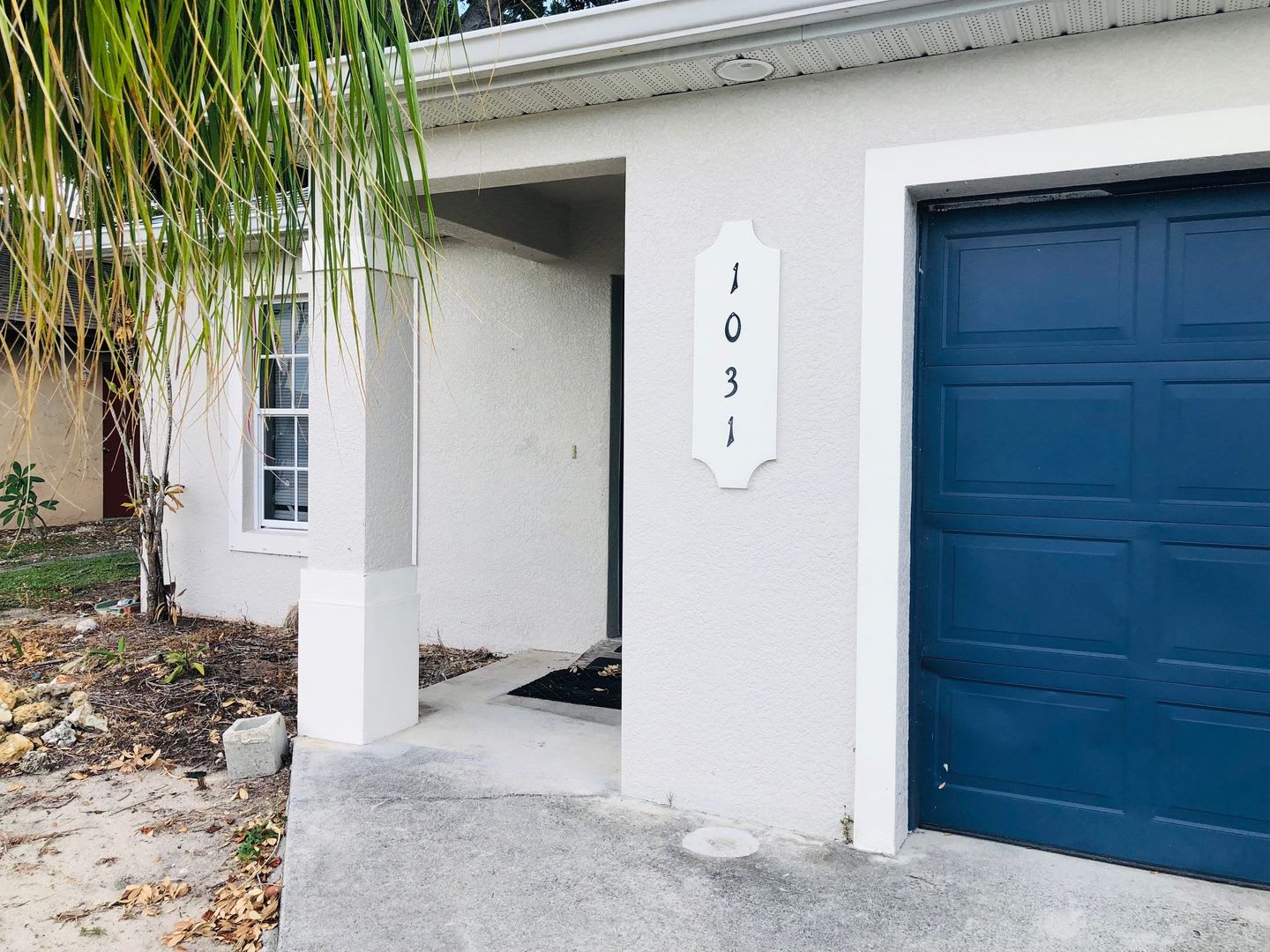 Experience this Cape Coral 3 bedroom 2 bath duplex with 1 car garage and screened in lanai. – photo 2