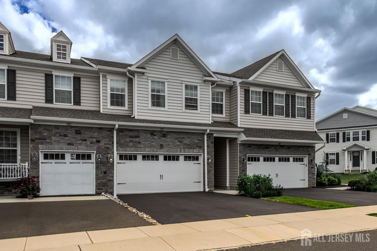 3305 Charleston Drive – photo 2