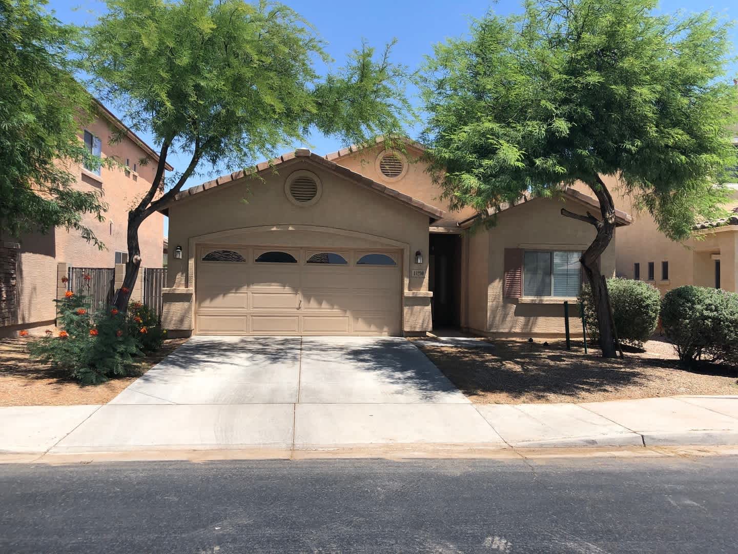 Beautiful Single-Level 3 Bedroom, 2 Bathroom Home in Maricopa – photo 3
