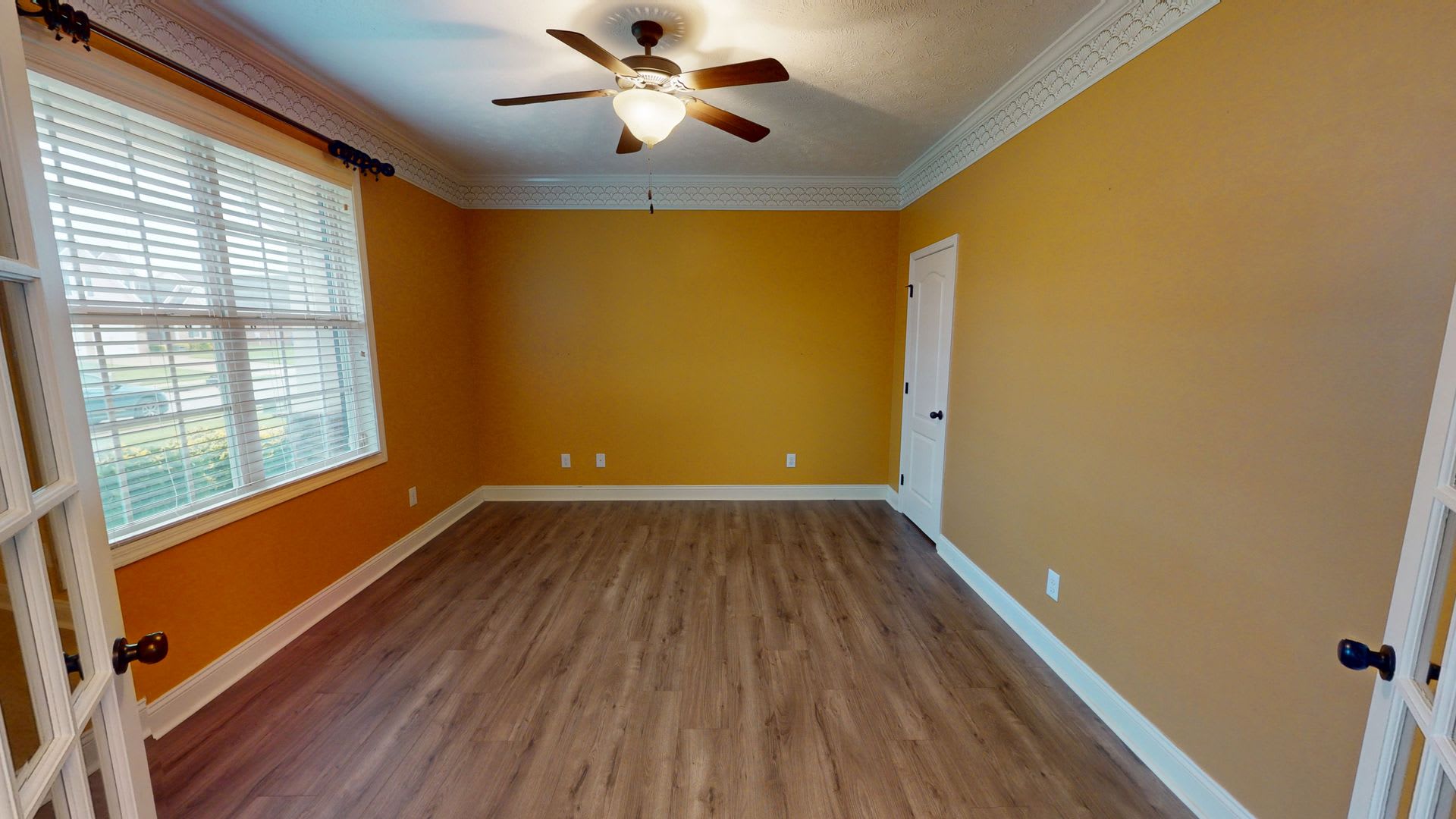 Spacious Updated 4 Bedroom In Established Community – photo 4