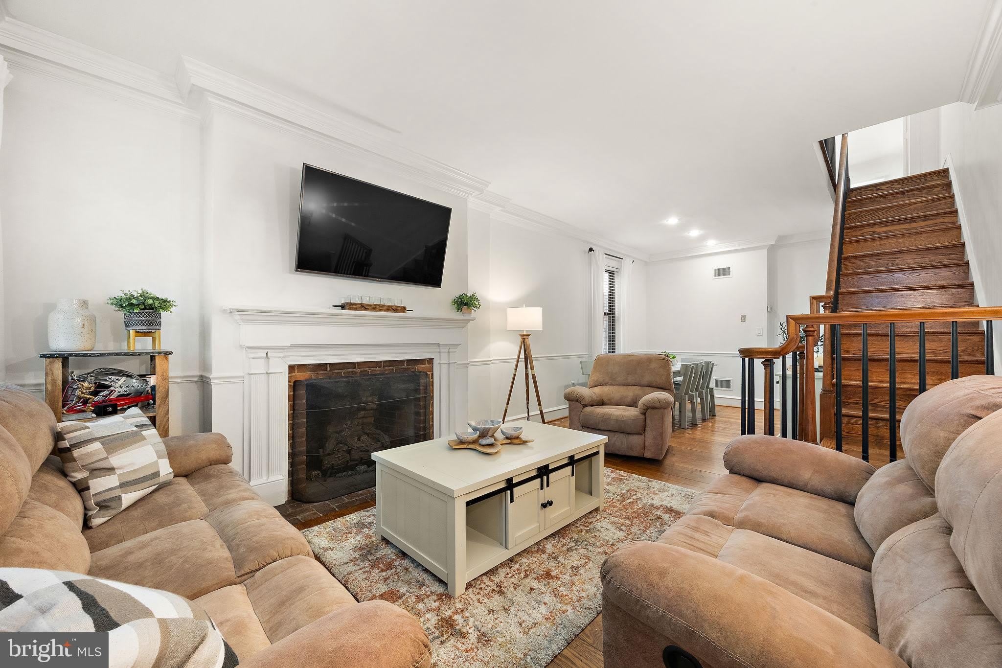 925 LOVERING Avenue – photo 3