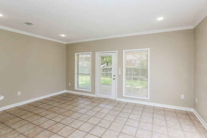 519 Willow Court Drive – photo 3