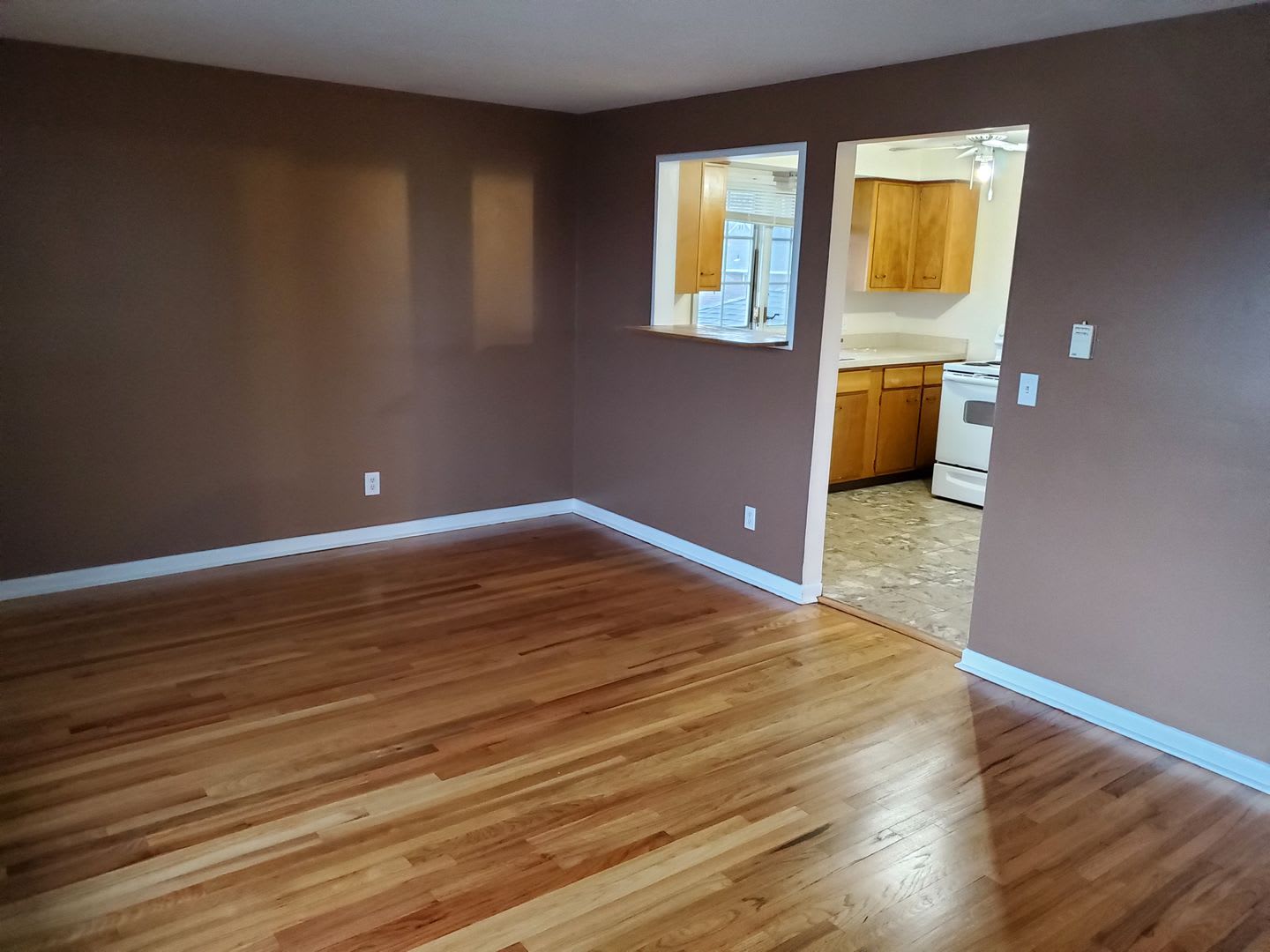 Charming 2 Bedroom, 1 bath- Lyncourt – photo 3