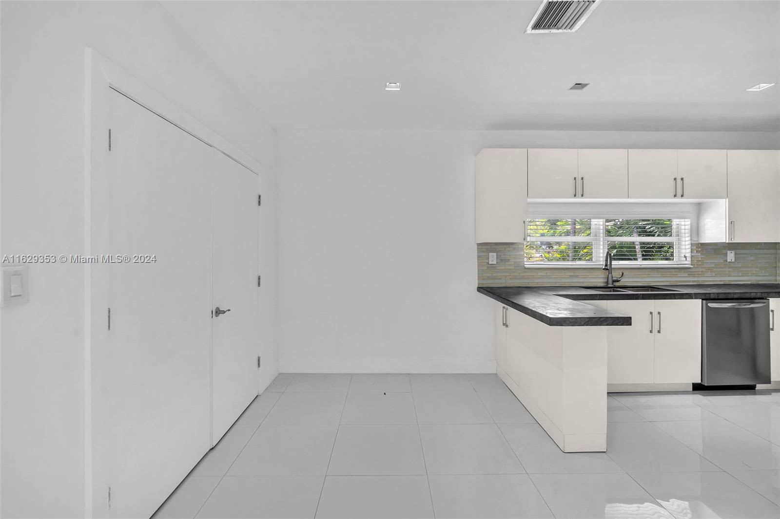 339 Southwest 30th Road – photo 5