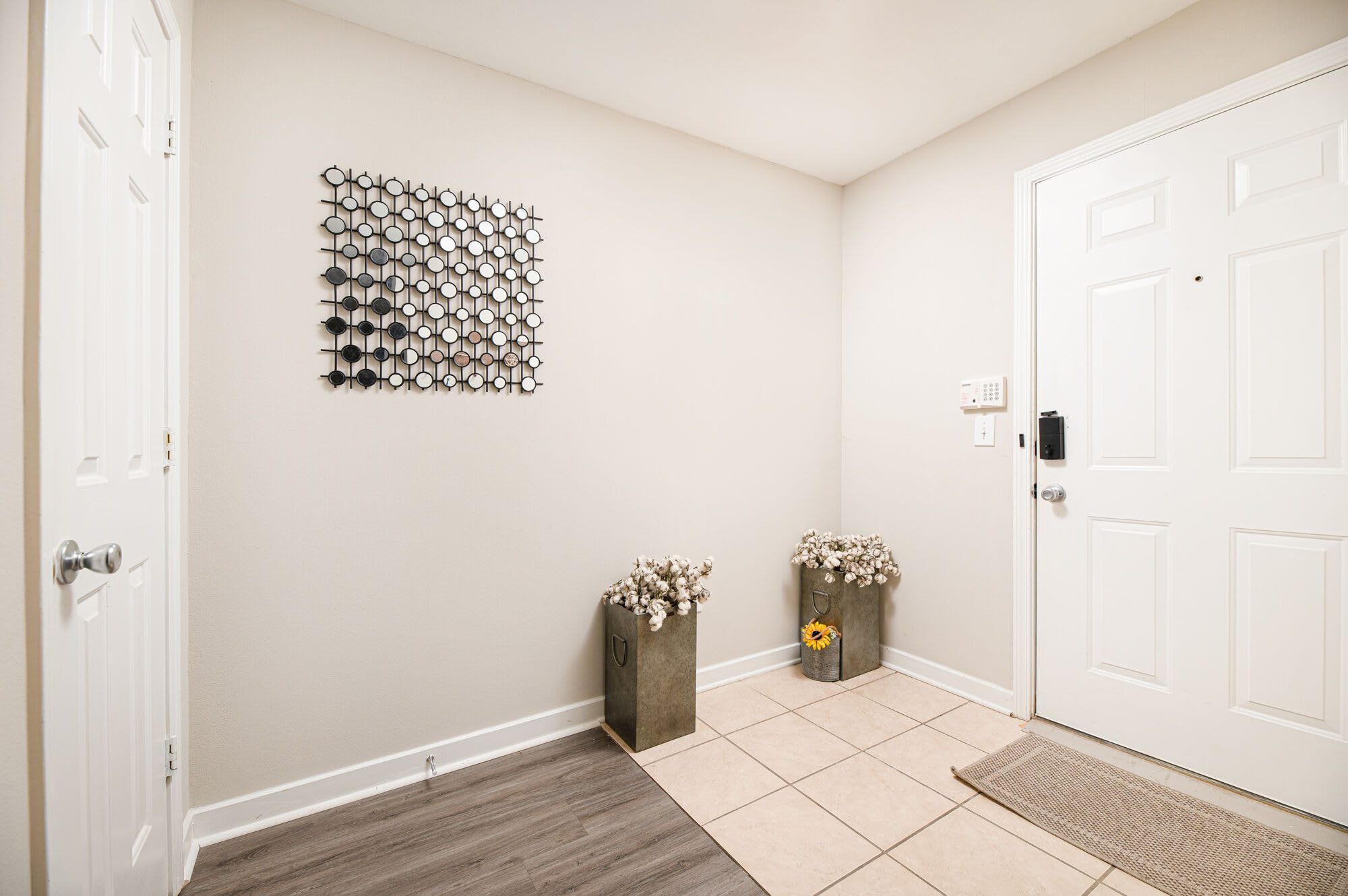 Spring Lake Apartments – photo 2