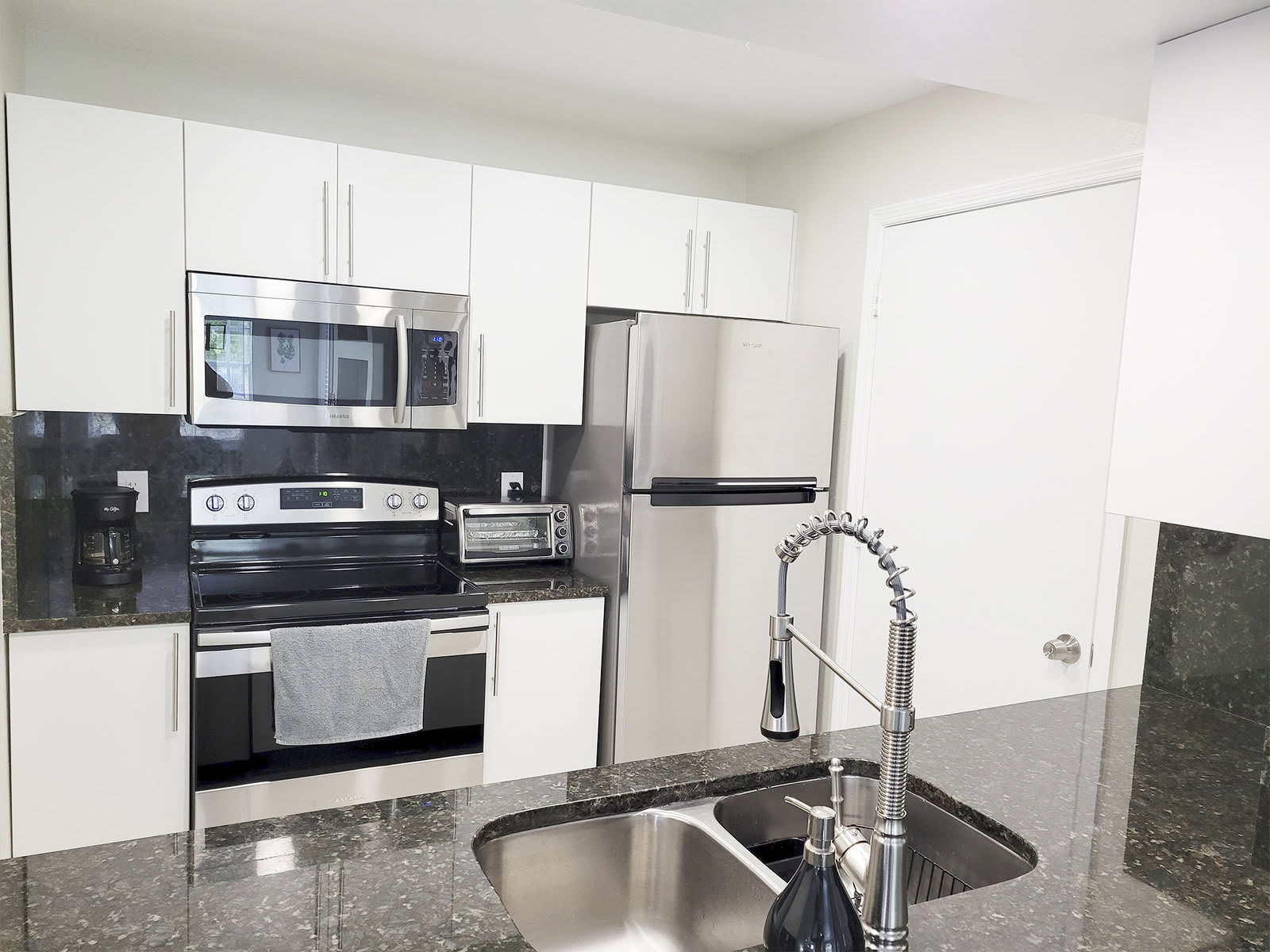 7310 Westpointe Boulevard – photo 3
