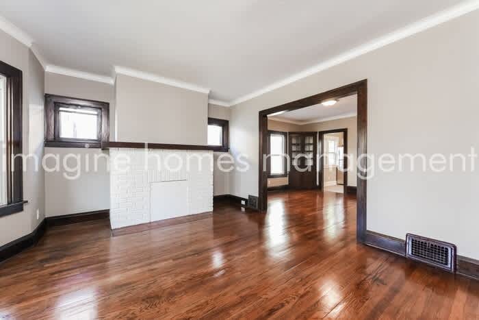 1327 Lakewood Avenue – photo 5