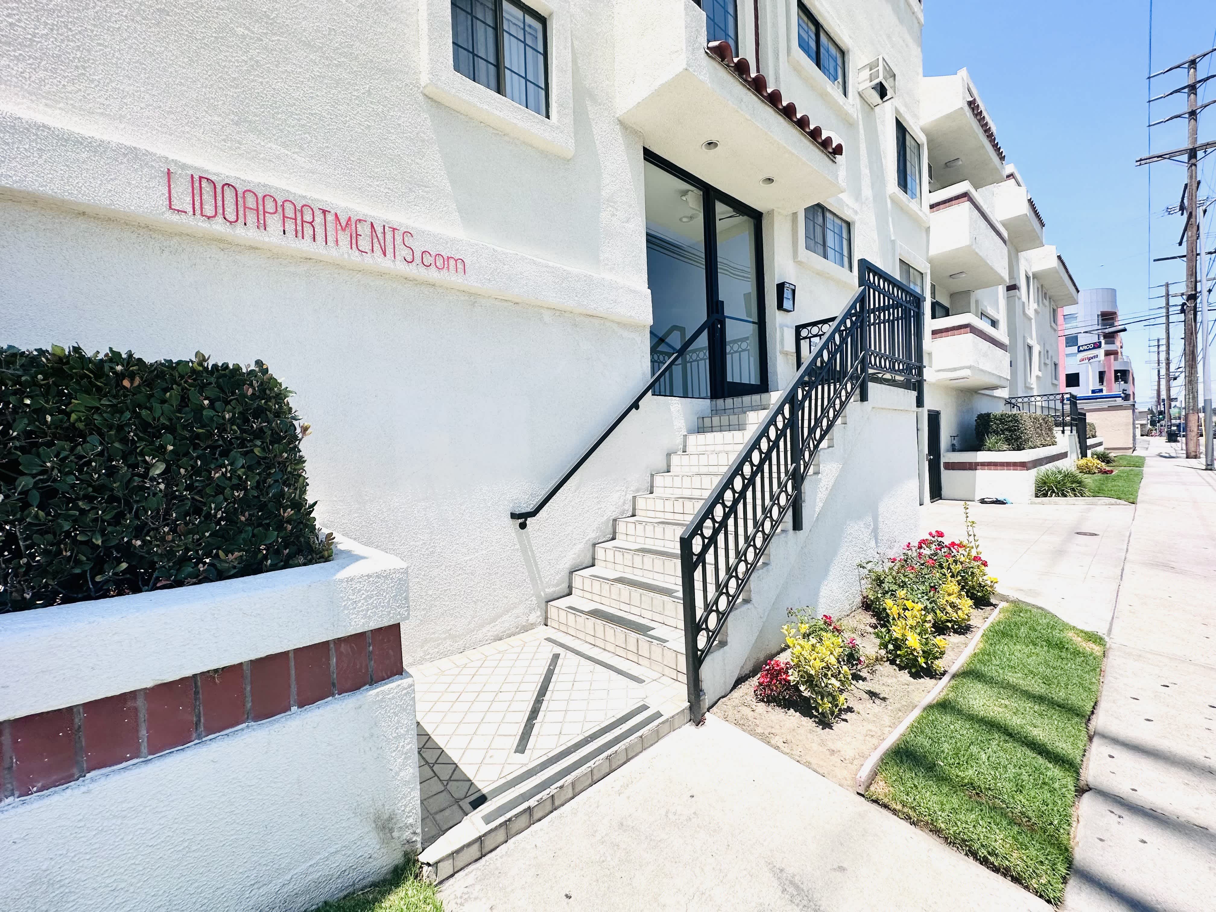 3462 Mentone Avenue – photo 4