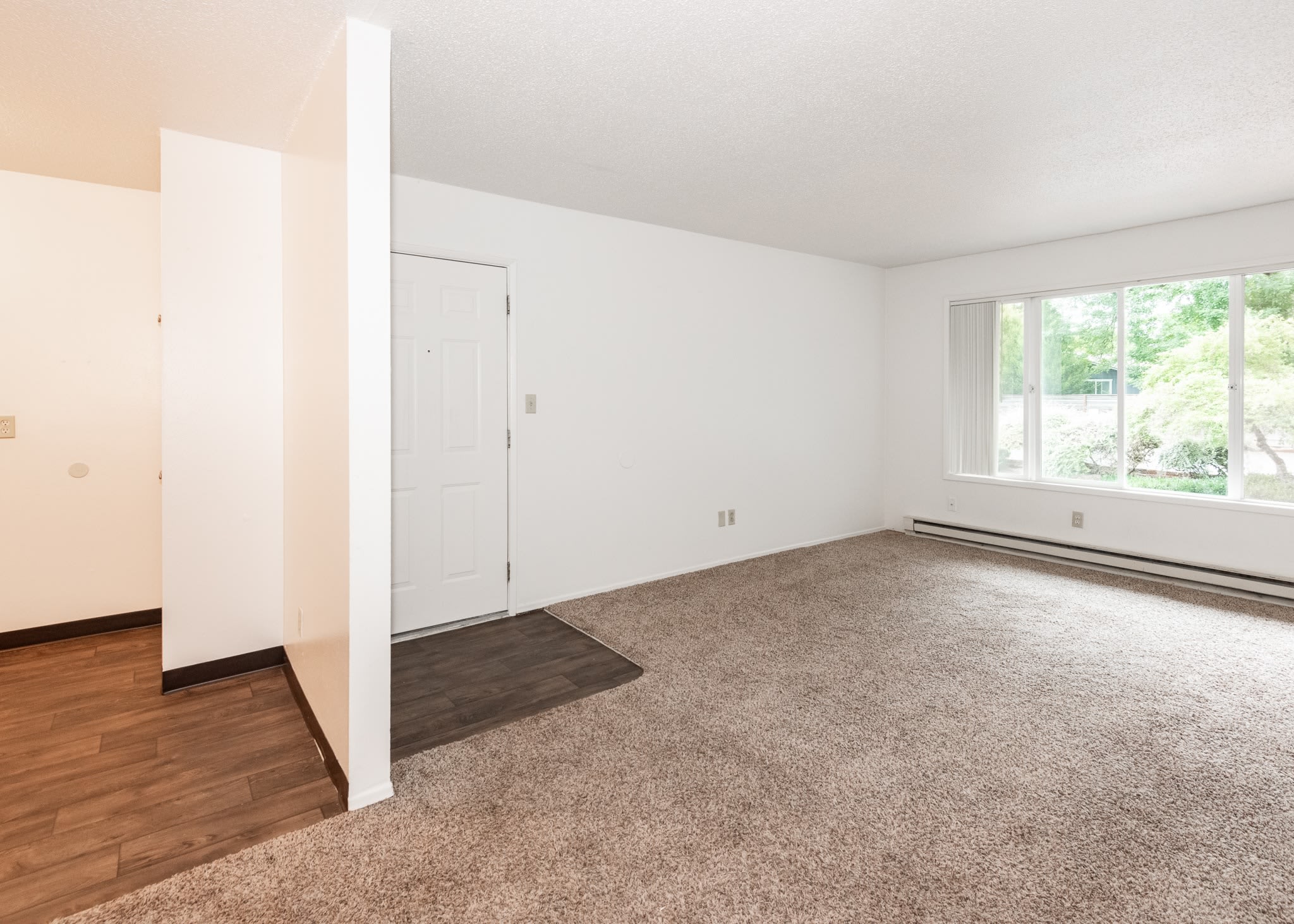 Churchill Gardens Apartments – photo 4
