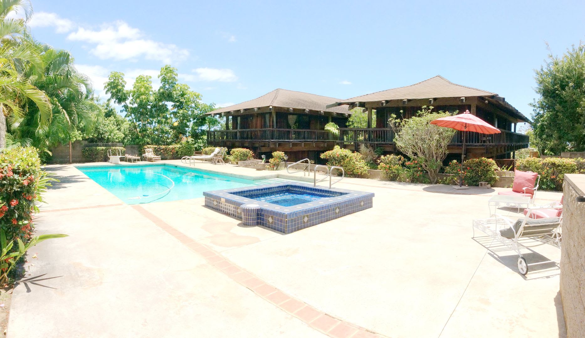 Very Private Mostly Furnished Rustic Maui Meadows Home With Large Pool Walk Around Deck With Panoramic Ocean Views Available For 6 Months Only – photo 2