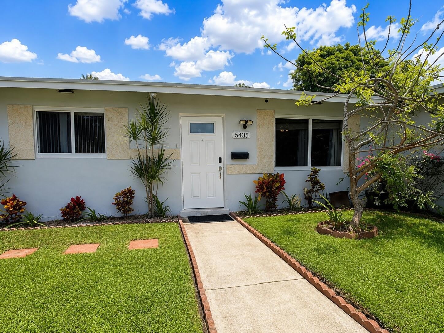 5435 NW 17th Court NW – photo 3